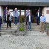 Die Neuen im Marktgemeinderat Oberelsbach (von links): Martin Mandewirth, Mario Weigand, Katharina Kaufmann, David Bott, Sven Breunig, Holger Klemm, Björn Denner und Martin Kaufmann. Bürgermeisterin Birgit Erb (rechts) konnte gleich acht neue Ratsmitglieder vereidigen. Die Neuen im Marktgemeinderat Oberelsbach (von links): Martin Mandewirth, Mario Weigand, Katharina Kaufmann, David Bott, Sven Breunig, Holger Klemm, Björn Denner und Martin Kaufmann. Bürgermeisterin Birgit Erb (rechts) konnte gleich acht neue Ratsmitglieder vereidigen.