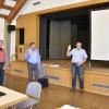 Zu Beginn der Stadtratssitzung wurden die vier neu gewählten Ortssprecher von Bürgermeister Claus Bittenbrünn vereidigt. Im Bild (von links): Georg Henneberger für Römershofen, Manuel Rausch für Dörflis, Hermann Stubenrauch für Kottenbrunn und Marco Siller für Unfinden.