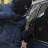 Mehrere Diebstähle aus Autos – hier ein nachgestelltes Foto – brachten einen Schüler vor Gericht.