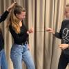 Lena Kammleiter, Lena Kechel und Anna Gutfrucht holten den 2. Platz beim bundesweiten Wettbewerb "Jugend testet". Mit verrückten Experimenten fanden die Schülerinnen des Gymnasiums Marktbreit den besten Haargummi für jeden Haartyp.