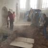 Ein Jahr lang war die Pfarrkirche St. Kilian im Innern eine große Baustelle. Mit Minibagger und Presslufthammer wurde der Boden ausgehoben. Ein Jahr lang war die Pfarrkirche St. Kilian im Innern eine große Baustelle. Mit Minibagger und Presslufthammer wurde der Boden ausgehoben.