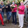 Freude über eine selbstlose Masken-Aktion: (von links) Hebamme Heike Martin, Kreissprecherin für Kitzingen

Hebamme Katrin Aßmus, Main-Geburtshaus, die Spender Bas Kast und Sina Bartfeld, Rottendorf, Hebamme Hildegard Schüllner, Rottendorf, Hebamme Ulrike Wegmann, Kreissprecherin für Main-Spessart.