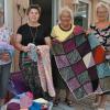 Ein Teil der Strickrunde des Frauenkreises St. Andreas in Karlstadt: Die Handarbeiterinnen haben in der Coronazeit für einen guten Zweck gestrickt.
