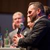 Während der Podiumsdiskussion der Main-Post zur Bürgermeisterwahl am 5. Februar dieses Jahres in Dettelbach hatte Matthias Bielek (vorne im Bild) als Kandidat der Freien Wähler behauptet, dass er das Amt des Bürgermeisters zu 100 Prozent ausfüllen möchte. Ein Widerspruch zu seinen Plänen, möglicherweise doch nebenbei weiter als Moderator zu arbeiten?