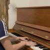 Karla Kern beherrscht neben der Trompete auch das Klavier. Karla Kern beherrscht neben der Trompete auch das Klavier.
