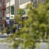 Es gibt viele Geschäfte in der Kaiserstraße. Sie ist für Touristen, die vom Bahnhof kommen, oft die erste angesteuerte Einkaufstraße. Doch Leerstände zeigen sich auch hier.
