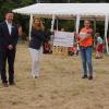 Eine Spende für den Ferienspielplatz (von links): Vanessa Christ (Co-Leitung Ferienspielplatz), Stefan Körner (Sparkassen-Beratungscenterleiter Höchberg), Kerstin Steiger (Vermögensberaterin BC Höchberg, Filiale Hettstadt), Christina Schuster (Leiterin Ferienspielplatz), Erste Bürgermeisterin Andrea Rothenbucher.