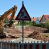 Im Bad Kissinger Stadtteil Albertshausen wird eines von zwei Regenrückhaltebecken ausgebaggert und umgebaut.