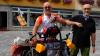 Nach fast 3800 Kilometern ist der Würzburger Jörg Richter in Mellrichstadt kurz vor dem Ziel seiner Rundfahrt durch Deutschland, um Spenden für Kinder mit seltenen Krankheiten zu sammeln.  Hans-Georg Link kennt der Hobby-Radler seit vielen Jahren, Richter arbeitete viele Jahre in der Rhön.