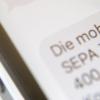 Online Banking am Computer oder mittels Smartphone (Symbolbild) ist zwar bequem, birgt aber auch Gefahren. Falsche Microsoft-Mitarbeiter haben sich zum Online-Bankkonto eines 81-Jährigen verschafft und mehrere Tausend Euro für sich abgebucht.