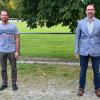 Michael Hahn (links) ist zum Ortssprecher von Unterebersbach gewählt worden. Die ersten Glückwünsche kamen von Bürgermeister Holger Schmitt.