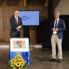 Prof. Dr. Gerhard Bringmann (l.) und Wissenschaftsminister Bernd Sibler