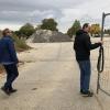 Der Freundeskreis Landesgartenschau lud zu einer Führung über das ehemalige Ledward-Gelände ein. Auf Teilen soll die Landesgartenschau stattfinden. Im Bild (links) Baureferent Ralf Brettin und Mathias Graupner, der neue Leiter Servicebetrieb Bau und Stadtgrün.
