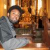 Titus Ojonyi im Gerolzhöfer Steigerwalddom: Der Priester aus Nigeria wird in den kommenden Jahren in der Pfarreiengemeinschaft Gottesdienste halten.
