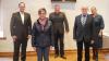 Der Seniorenbeirat wurde auf der Vollversamlung im Rathaussaal für weitere sechs Jahre neu gewählt. Im Bild (von links) Bürgermeister Michael Hombach, die neue Beirätin Erna Höfling, Vorsitzender Dietholf Schröder, stellvertretender Vorsitzender Emil Wahler und Geschäftsführerin Ellen Berger-Thesen.