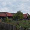 Der Scheunengürtel beidseitig der Schönauer Rhönstraße steht unter Ensembleschutz. Eine Umnutzung der Scheunen zu Parkgaragen oder Freizeitobjekten wird von der Gemeinde angestrebt. Im Rahmen einer Architektenwerkstatt und einer Ortsbegehung soll nun über neue Ideen und Konzepte für die oft leerstehenden Gebäude und die dazugehörigen Gärten nachgedacht werden.