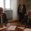 Haßfurt übernimmt das Knetzgauer Standesamt (von links): der Haßfurter Bürgermeister Günther Werner, Standesamtsleiterin Susanne Bravo und der Knetzgauer Bürgermeister Stefan Paulus.