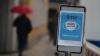 Ein Schild in der Schweinfurter Innenstadt soll die Menschen an das Tragen einer Maske erinnern.