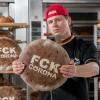Bäcker Axel Schmitt hat ein FCK-Corona-Brot auf den Markt gebracht. Der Erlös geht an soziale Projekte in der Region. Bäcker Axel Schmitt hat ein FCK-Corona-Brot auf den Markt gebracht. Der Erlös geht an soziale Projekte in der Region.