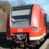 Regionalbahnzug beim Halt in Boxberg-Wölchingen: Landrat Reinhard Frank ruft die Bevölkerung im Raum Lauda-Königshofen, Boxberg,  Ahorn und Rosenberg erneut auf, die Regionalbahnzüge zu nutzen.