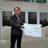 Einmal mehr hat der Betriebsrat der Firma Schaeffler an "Schweinfurt hilft Schweinfurt" gespendet.