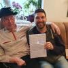 Eine eigene Polka und der alte Trachtenhut, der noch immer auf Reisen geht: Zum 80. Geburtstag schrieb Markus Arnold seinem Schwiegervater Helmut Friedel eine eigene Polka  mit dem Titel „Ein Musikanten Leben“. Der alte Hut, den Friedel vor Jahren an seinen Schwiegersohn weitergab, wurde zur Feier des Tages wieder getragen.