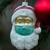 Der Maskenpflicht kann sich 2020 auch der Weihnachtsmann nicht entziehen. (Symbolbild)