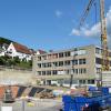 Am Friedrich List-Gymnasium in Gemünden wird gebaut (hier ein Foto vom Sommer 2020). In diesem Zusammenhang vergab der Kreistagsbauauschuss weitere Aufträge.