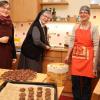 Die vier Frauen von der Weihnachtsbäckerei im Konvent Magdala im Kloster Oberzell (von links): Sophie Schimmerohns, Schwester Gerwigis Brosig, Schwester Beate Krug und Schwester Juliana Seelmann.