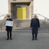 Jeweils 3000 Euro hat die Erna und Erich-Kronauer-Stiftung dem Kunstverein und dem RV 89 gespendet. Im Bild (von links): Erich Kronauer, Kunstvereinsvorsitzender Stefan Muffert, Stiftungsgeschäftsführer und Preisträger des Jahres 2003 Friedrich Pohlmann und RV 89-Vorstand Andreas Traub.