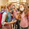 Heim geschickt worden in die Quarantäne sind aktuell im Landkreis Bad Kissingen wieder zahlreiche Schüler (Symbolbild). Betroffen waren am Mittwoch das Schönborn-Gymnasium Münnerstadt und die Grundschule Bad Brückenau.