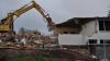 Die ehemalige Schule in Ermershausen wird im Dezember 2019 abgerissen. Das Bild wurde am 10.12.2019 aufgenommen.