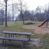 Auf dem Gelände des Spielplatzes im Niederläurer Höllweg wünschen sich Bürger einen Fahrrad-Parcours als neue Attraktion für die Kinder des Ortes. Eine Sammlung mit 37 Unterschriften wurde dem Ratsgremium vorgelegt. Eine Entscheidung wurde allerdings auf das neue Jahr verschoben, um mögliche Finanzierungsmodelle prüfen zu können.