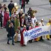 Sternsinger zeigen gerade in der Corona-Pandemie, dass sie für Kinder in Not da sind. „Wir halten zusammen“ – dieses Banner von 2018 passt auch 2020/21 nach Bamberg.