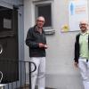 Hanns-Ulrich Kellner (links) freut sich, seine Arztpraxis an Dr. med. Hendrik Lohs übergeben zu können.