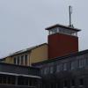 Messungen sollten klären, welche Strahlung unter anderem von den Mobilfunkantennen auf dem Gebäude der Realschule auf dem Schulberg in Bad Neustadt ausgeht.