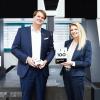 Die Geschäftsleitung Heiko Wenzel-Schinzer und Heike Wenzel mit der Auszeichnung.