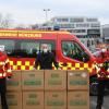 Bei der Spendenübergabe (von links): Harald Rehmann (Direktor der Feuerwehr Stadt Würzburg), Thomas Lurz (HR Director s.OliverGroup) und Oberbrandmeister Mark Berninger.