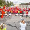 In den vergangenen Monaten haben die Mitarbeiter des Schaeffler-Werks in Eltmann immer wieder gegen dessen drohende Schließung protestiert. Diesen Donnerstag wollen die Arbeiter wieder am Werkstor Flagge zeigen.