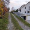 In der Straße An der Schlucht beginnt die "Finstere Gasse", die mit einer etwa vier Meter breiten Straße und einem gepflasterten Gehweg erschlossen werden soll.