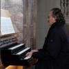 Organist Karl-Heinz Sauer und Christa Hünting (Kreuz und Quer GmbH Volkach) bei der Aufnahme des Orgelimpulses in der Volkacher Pfarrkirche.