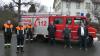 Die Feuerwehr Hohnhausen freut sich über ihr erstes Löschfahrzeug. Damit hat der bisherige Tragkraftspritzenanhänger ausgedient. Im Bild (von links):  Kommandant Jan Brandenburger mit zwei Ehrenamtlichen, stellvertretend für 26 aktive Feuerwehrler, Kreisbrandmeister Johannes Hauck, Gemeinderat Ralf Gleichmann und Bürgermeister Hermann Niediek.