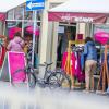 Endlich mal wieder Einkaufen gehen. Das war am Montag im Landkreis Haßberge möglich - wie hier in der Kreisstadt Haßfurt. Der Corona-Inzidenzwert erlaubt das "Shoppen" auch weiterhin. 