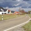 Die düsteren Wolken über den künftigen Radweg von Uffenheim Richtung Brackenlohr können sich verziehen. Dank eines Förderprogramms des Bundes sieht es für eine Verwirklichung gut aus. Der Weg soll auf der Siedlungsseite entlang der Staatsstraße gebaut werden.