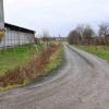 Hier entlang könnte der Fahrradweg zwischen Frankenwinheim und Schallfeld einmal laufen. Als problematisch könnte sich die Überquerung der Bahnlinie erweisen. Hier entlang könnte der Fahrradweg zwischen Frankenwinheim und Schallfeld einmal laufen. Als problematisch könnte sich die Überquerung der Bahnlinie erweisen.