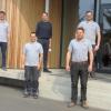 Im Bild hintere Reihe von links Maximilian Zink, Geschäftsführer Michael Reß, Moritz Werb; vordere Reihe Betriebsleiter Christian Mayer, Christoph Schwarz, Jonas Albert, Sven Kolb.