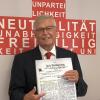 Dass das Rote Kreuz Hartmut Bräuer nicht nur als Kreisvorsitzendem viel bedeutete, zeigte sich auch im vergangenen Jahr, als die Hilfsorganisation im Landkreis Schweinfurt ihr 150-jähriges Bestehen feierte. Aus diesem Anlass entstand im September 2020 dieses Foto.