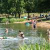Theoretisch ist das Baden im Schweinfurter Baggersee, wie im Bild von 2020, auch jetzt wieder erlaubt. Allerdings gelten strenge Corona-Regeln.