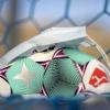 Lange mussten die Fußballer wegen der Corona-Beschränkungen pausieren. Jetzt ist im Landkreis zumindest Training wieder möglich.