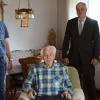 Seinen 90. Geburstag feierte in Trossenfurt Franz Jäger, hier mit seinem Sohn Georg (links) und Oberaurachs 2. Bürgermeister Hans Albert.